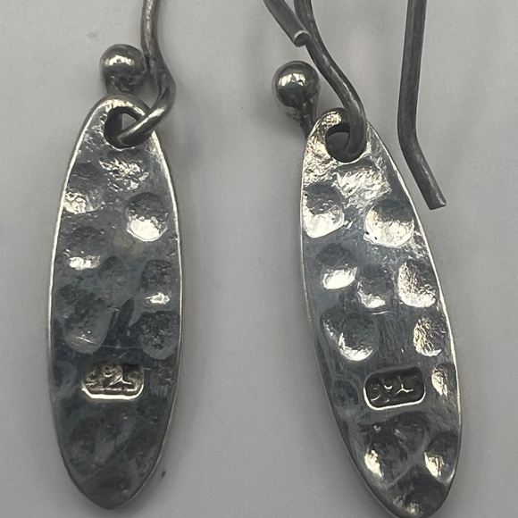 Sterling 925 marked silver hammered drop pierced earrings - Picture 8 of 8